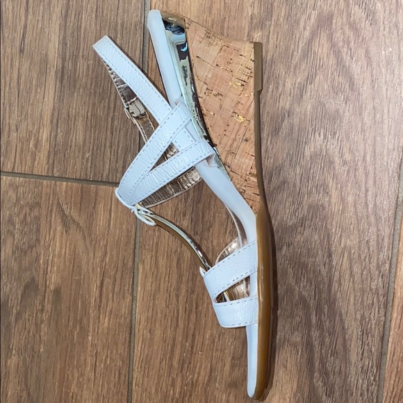 Heels - Picture 3 of 4